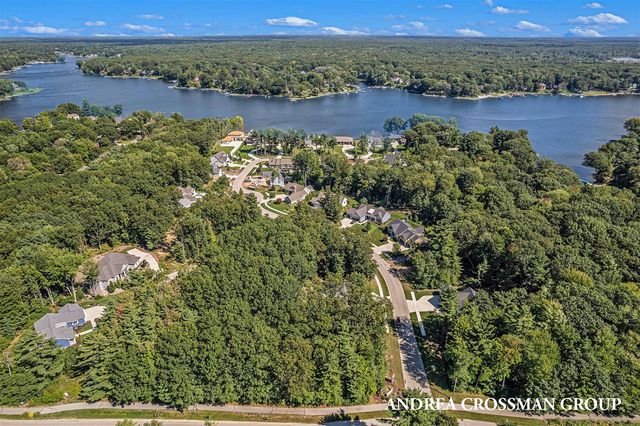 16179 Coventry Lane, Spring Lake, MI 49456