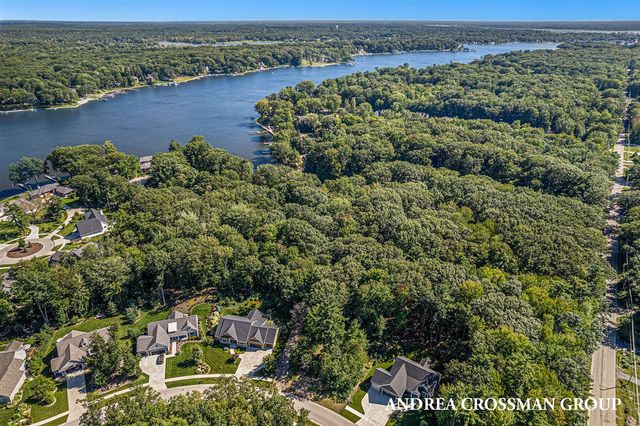 16179 Coventry Lane, Spring Lake, MI 49456