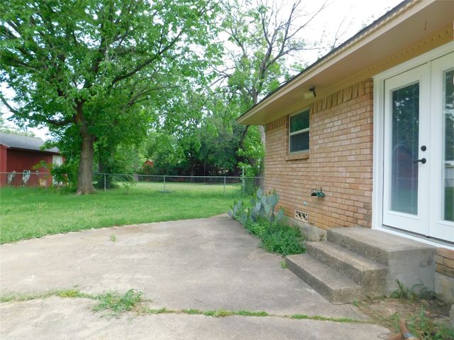 1228 Bryn Mawr Place, Denton, TX 76201