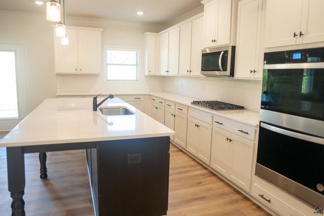 313 Garnet Drive, Bonaire, GA 31005