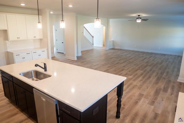 313 Garnet Drive, Bonaire, GA 31005