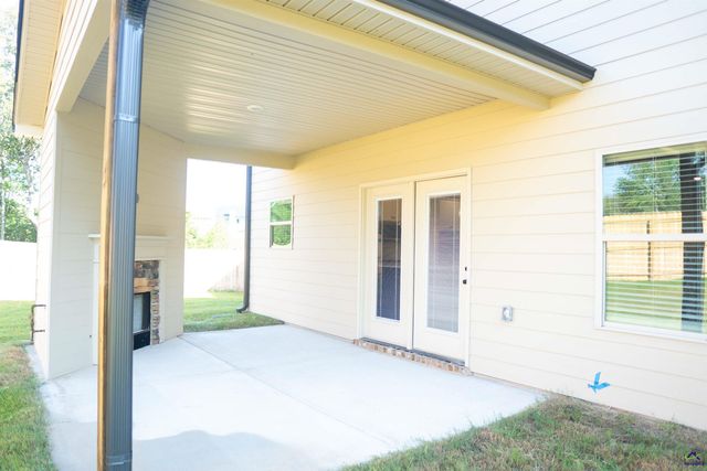 313 Garnet Drive, Bonaire, GA 31005