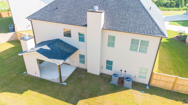 313 Garnet Drive, Bonaire, GA 31005