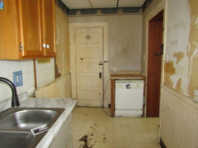 415 N School St, Avalon, PA 15202