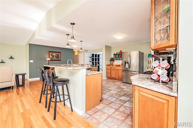 10748 Leebur Drive, St Louis, MO 63128