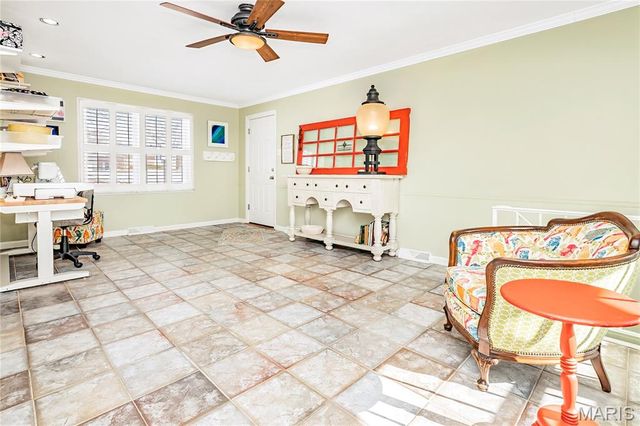 10748 Leebur Drive, St Louis, MO 63128