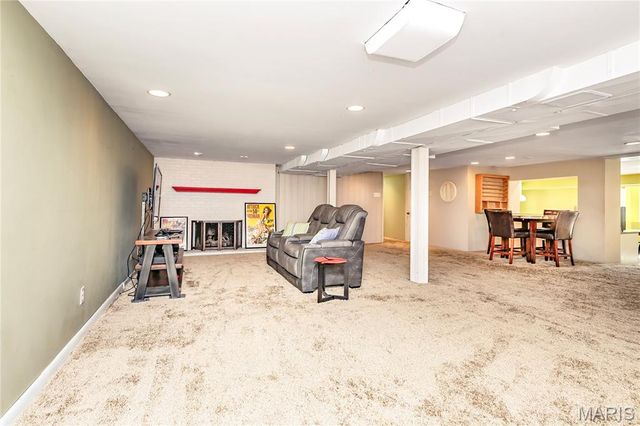 10748 Leebur Drive, St Louis, MO 63128