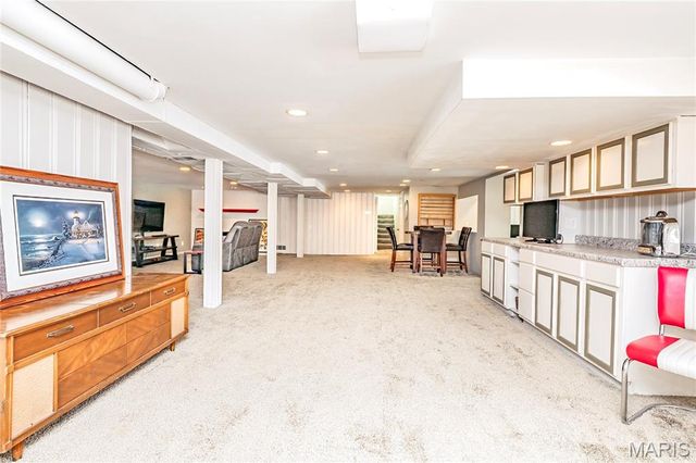 10748 Leebur Drive, St Louis, MO 63128