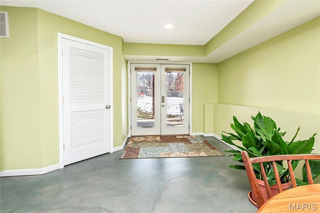 10748 Leebur Drive, St Louis, MO 63128