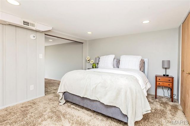 10748 Leebur Drive, St Louis, MO 63128