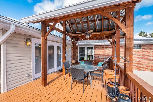 10748 Leebur Drive, St Louis, MO 63128