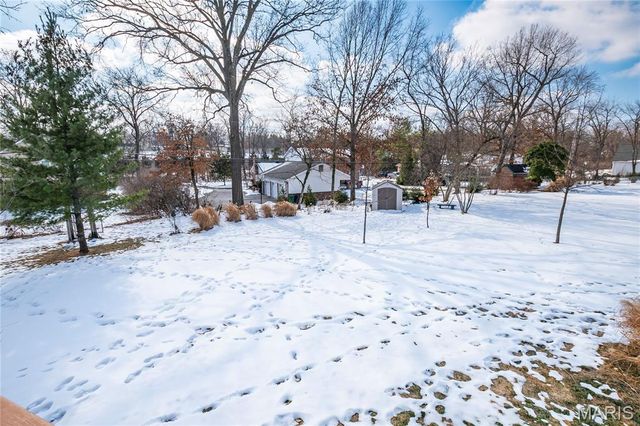 10748 Leebur Drive, St Louis, MO 63128