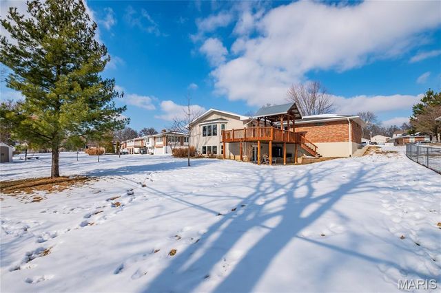 10748 Leebur Drive, St Louis, MO 63128