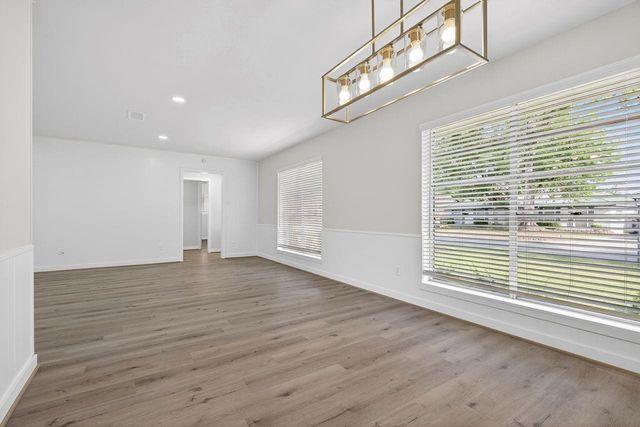 202 Oak Hollow Street, Conroe, TX 77301