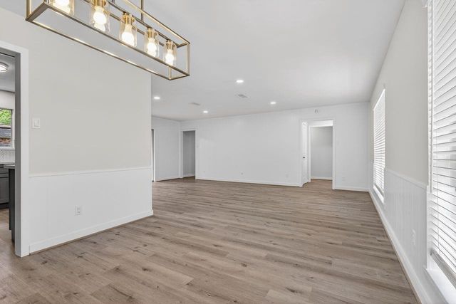 202 Oak Hollow Street, Conroe, TX 77301