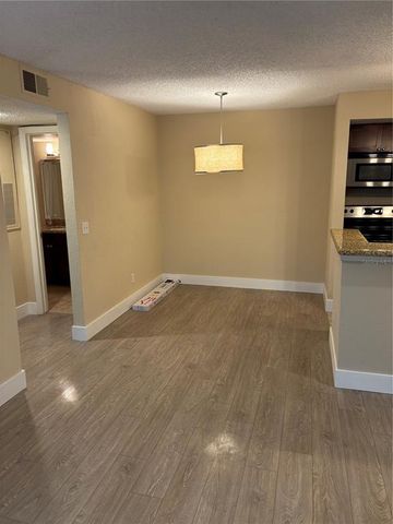5124 CONROY ROAD 623, Orlando, FL 32811