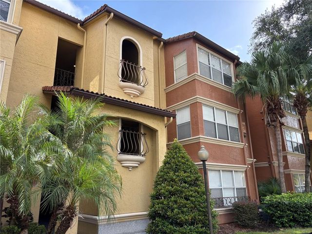 5124 CONROY ROAD 623, Orlando, FL 32811