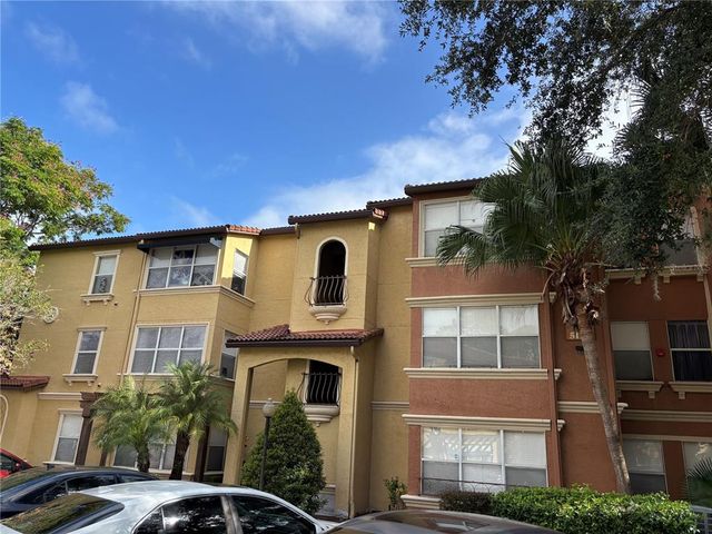 5124 CONROY ROAD 623, Orlando, FL 32811