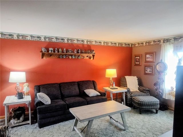 16 BeechRock Drive, Zanesville, OH 43701