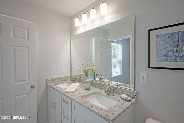 15236 ROBERT Avenue, Jacksonville, FL 32218