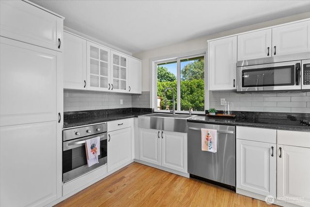 3715 NE 10th Court, Renton, WA 98056