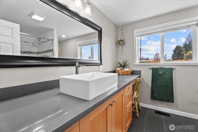 3715 NE 10th Court, Renton, WA 98056