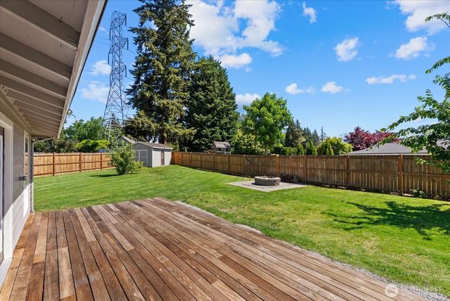 3715 NE 10th Court, Renton, WA 98056