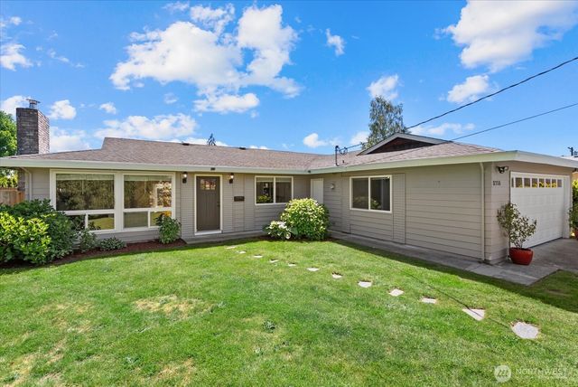 3715 NE 10th Court, Renton, WA 98056