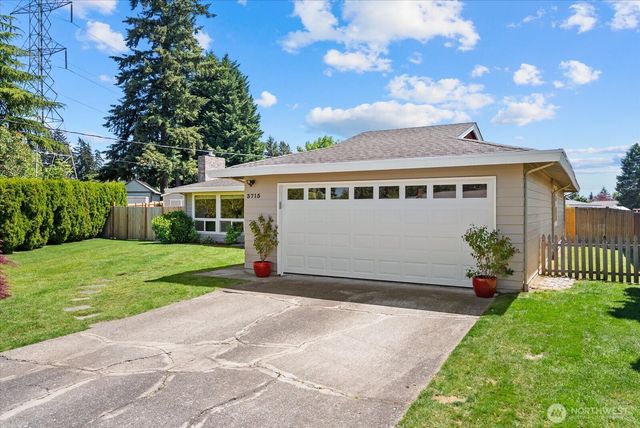 3715 NE 10th Court, Renton, WA 98056