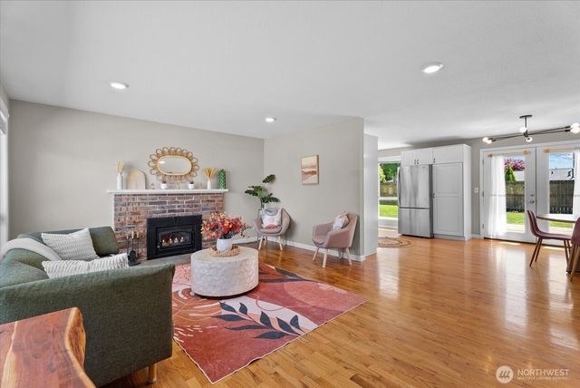 3715 NE 10th Court, Renton, WA 98056