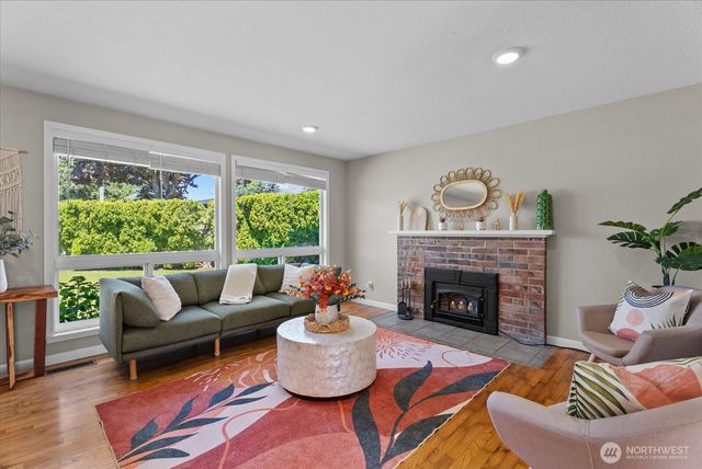 3715 NE 10th Court, Renton, WA 98056