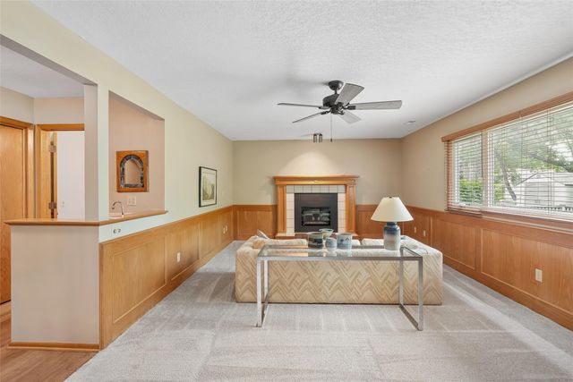 4510 88th Street, Urbandale, IA 50322
