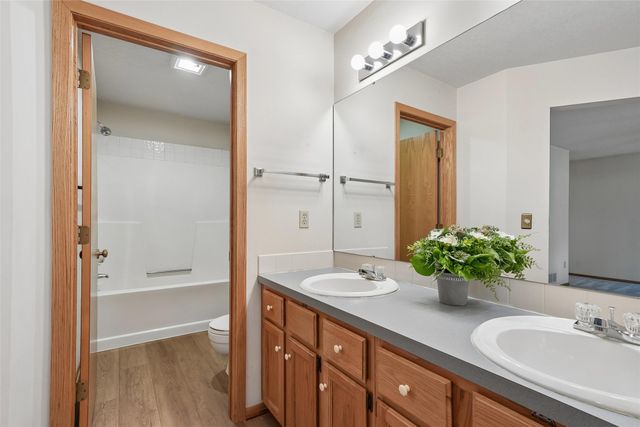 4510 88th Street, Urbandale, IA 50322