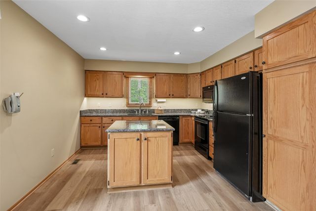 4510 88th Street, Urbandale, IA 50322
