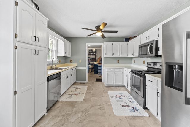 3950 Country Park Ln, Murfreesboro, TN 37128