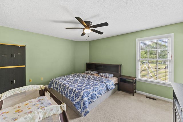 3950 Country Park Ln, Murfreesboro, TN 37128