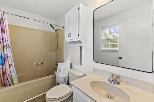 3950 Country Park Ln, Murfreesboro, TN 37128