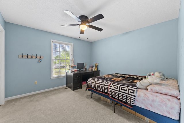 3950 Country Park Ln, Murfreesboro, TN 37128