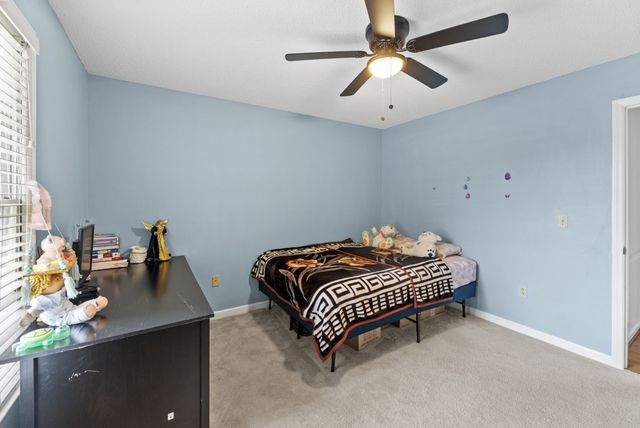 3950 Country Park Ln, Murfreesboro, TN 37128