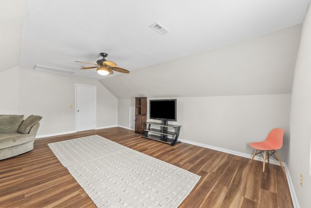3950 Country Park Ln, Murfreesboro, TN 37128
