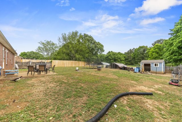 3950 Country Park Ln, Murfreesboro, TN 37128