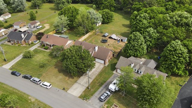 3950 Country Park Ln, Murfreesboro, TN 37128