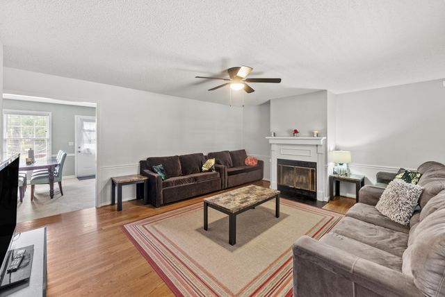 3950 Country Park Ln, Murfreesboro, TN 37128