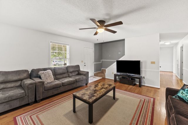 3950 Country Park Ln, Murfreesboro, TN 37128
