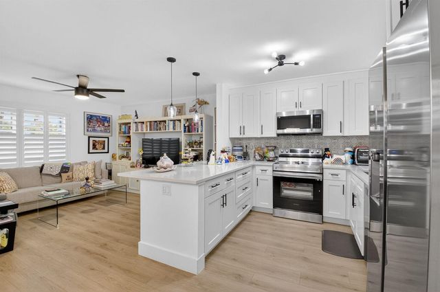 538 Flanders L, Delray Beach, FL 33484