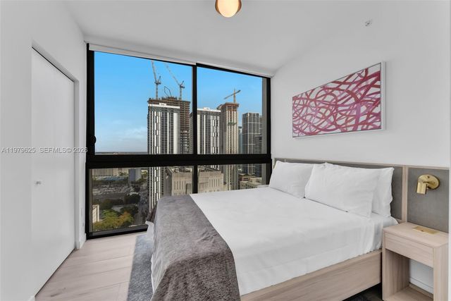 225 N Miami Ave 3201, Miami, FL 33132