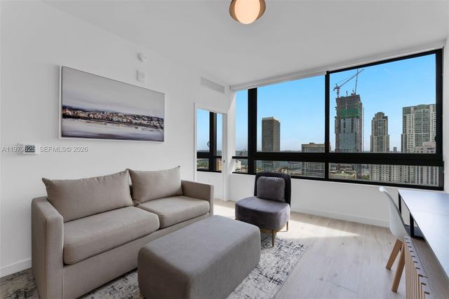 225 N Miami Ave 3201, Miami, FL 33132