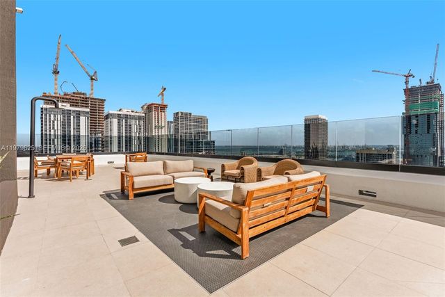 225 N Miami Ave 3201, Miami, FL 33132