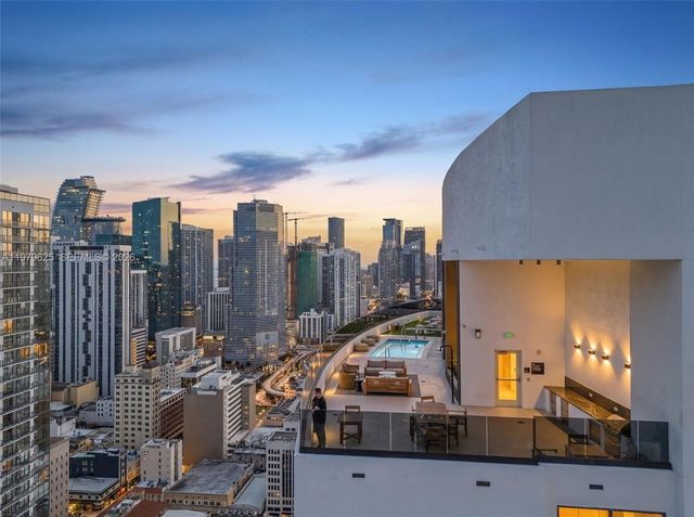 225 N Miami Ave 3201, Miami, FL 33132