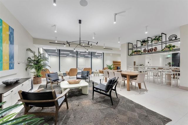 225 N Miami Ave 3201, Miami, FL 33132